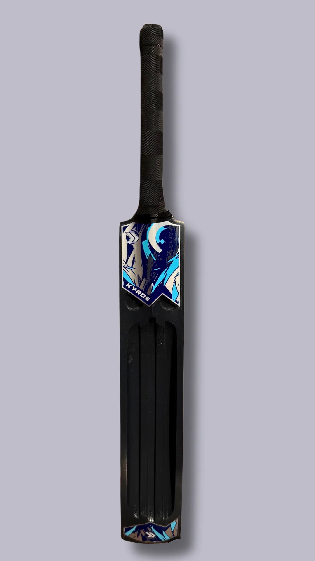 Kyros (Painted bat) - Medium blade
