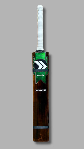 Khanna Knox ( Medium Blade - Burn Bat)